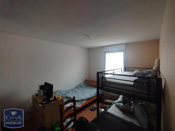 Appartement à louer 4 pièces 74.42m² Dole (39100)