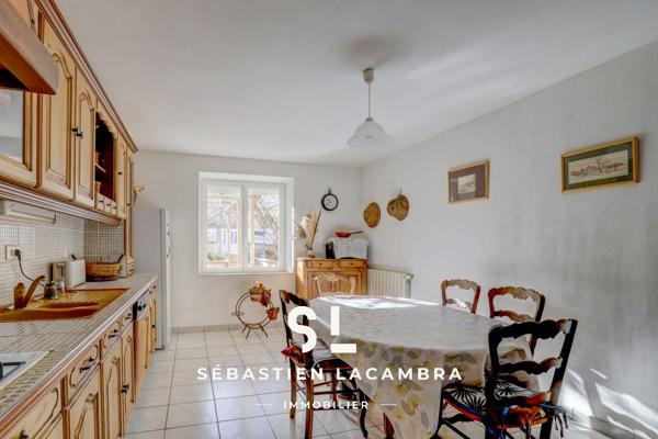 Dénat (81120) Maison en pierre rénovée – Dépendances et studio indépendant – Terrain arboré 1 626 m²