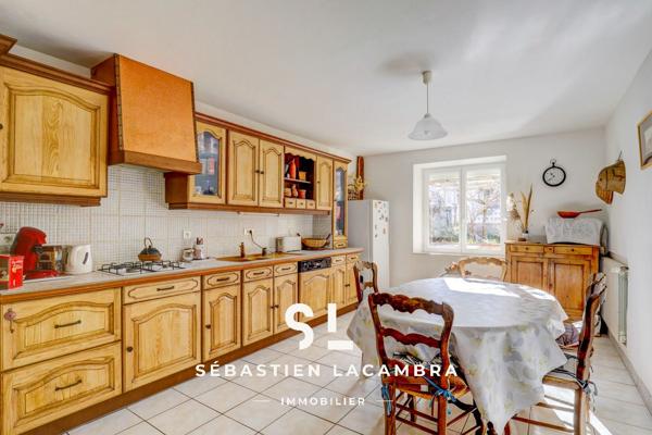 Dénat (81120) Maison en pierre rénovée – Dépendances et studio indépendant – Terrain arboré 1 626 m²