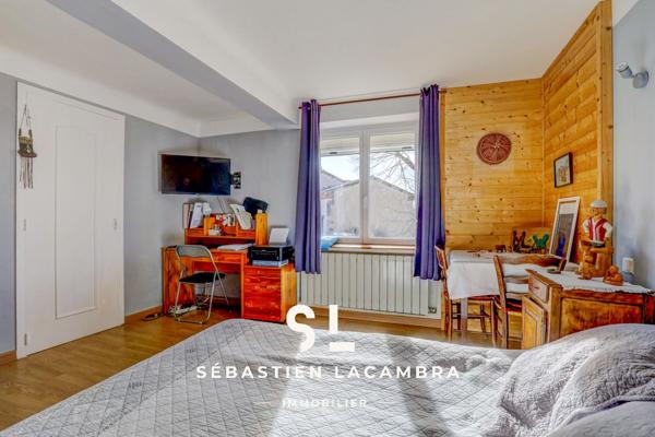 Dénat (81120) Maison en pierre rénovée – Dépendances et studio indépendant – Terrain arboré 1 626 m²