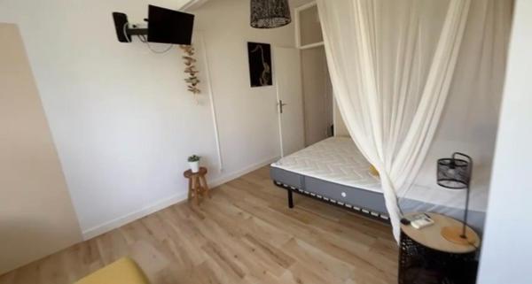 MAISON D' HABITATION  T6 ET 5 GITES