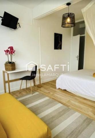 MAISON D' HABITATION  T6 ET 5 GITES