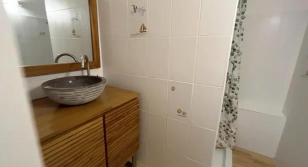MAISON D' HABITATION  T6 ET 5 GITES