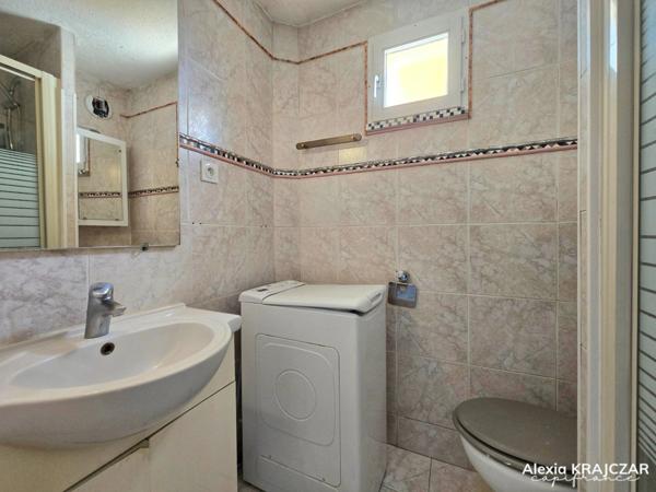 A VENDRE, studio cabine de 25m² - si souhaité vendu meublé - place de parking privée - résidence sécurisée - Le CAP D'AGDE (34)