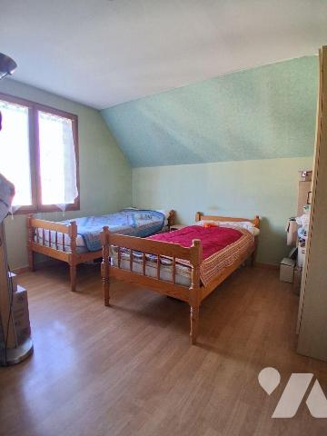 A 2 minutes du centre ville, proche de toutes commodités (commerces, écoles...etc),

* Une ma...