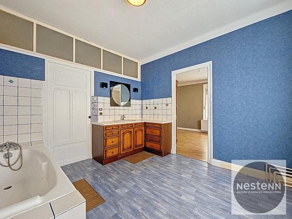 Centre de Champigneulles - Maison de ville - 5 pièces - 3 chambres - Garage