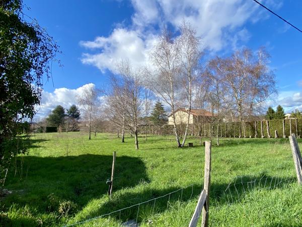 Terrain à vendre à Rochechouart (87600) - Haute-Vienne