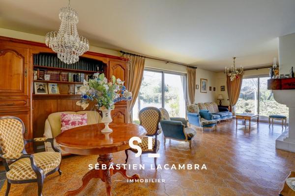 Albi (81000) Maison d’architecte – 9 pièces – 278 m² habitables – Parc arboré de plus de 3 000 m² – Vue dominante – Proche