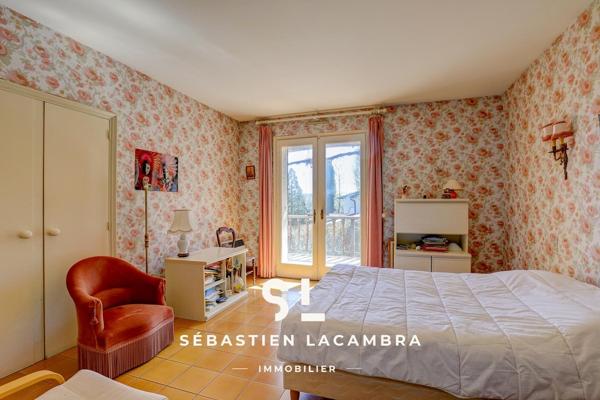 Albi (81000) Maison d’architecte – 9 pièces – 278 m² habitables – Parc arboré de plus de 3 000 m² – Vue dominante – Proche