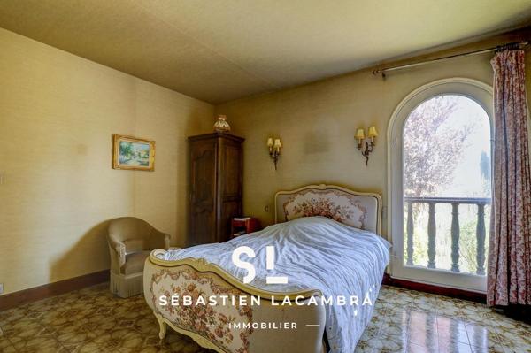 Albi (81000) Maison d’architecte – 9 pièces – 278 m² habitables – Parc arboré de plus de 3 000 m² – Vue dominante – Proche