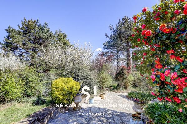 Albi (81000) Maison d’architecte – 9 pièces – 278 m² habitables – Parc arboré de plus de 3 000 m² – Vue dominante – Proche