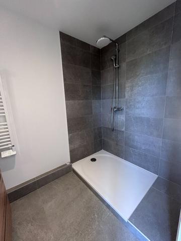 Maison Reze 7 pièce(s) 167 m2 + Piscine interieure - L'Agence Locale