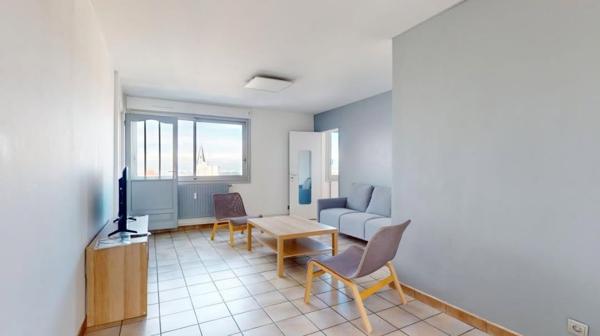 Appartement spacieux 5 pièces à Oullins Pierre-Bénite