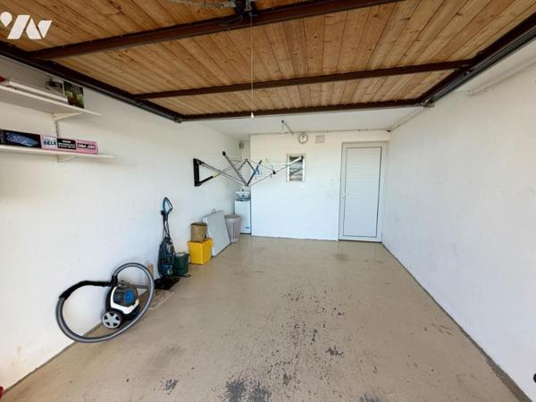 SAINT GILLES LES BAINS T3/4 BOX et VUE OCEAN