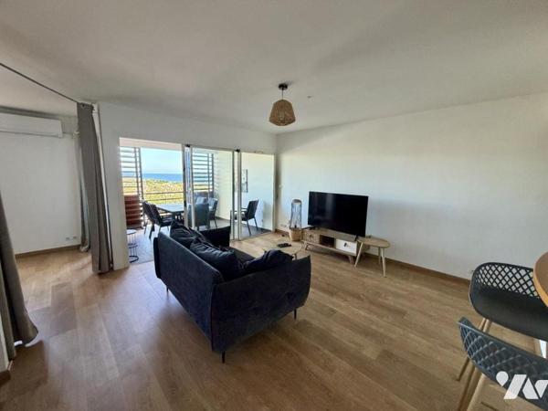 SAINT GILLES LES BAINS T3/4 BOX et VUE OCEAN