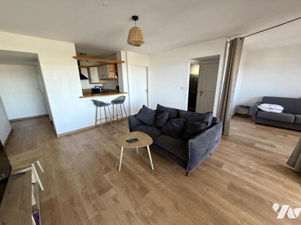 SAINT GILLES LES BAINS T3/4 BOX et VUE OCEAN