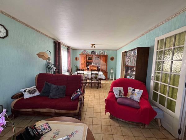 Maison Blaye 90 m2 - 3 chambres et garage 