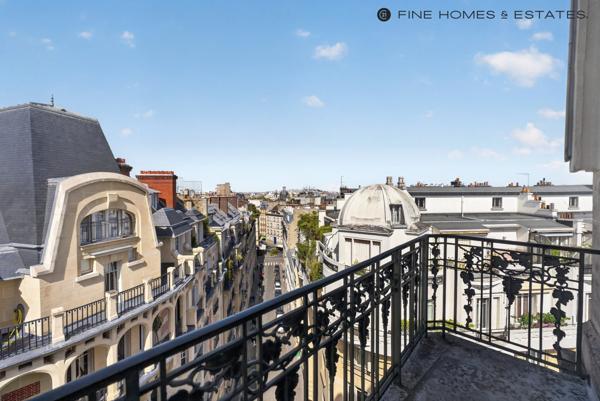Appartement F5 à vendre  4 pièces - 123,40 m2 PARIS - 75006