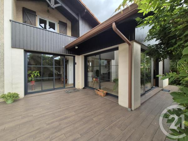 Maison à vendre  6 pièces - 213,50 m 2   HABAS  - 40
