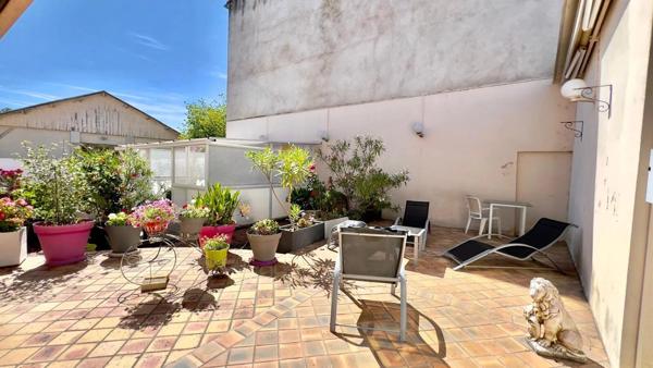 Vente Maison 10 pièces 348 m2 à Sainte-Livrade-sur-Lot