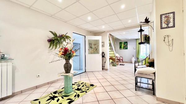 Vente Maison 10 pièces 348 m2 à Sainte-Livrade-sur-Lot