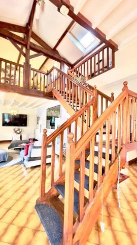 Vente Maison 10 pièces 348 m2 à Sainte-Livrade-sur-Lot