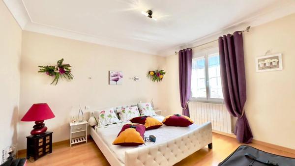 Vente Maison 10 pièces 348 m2 à Sainte-Livrade-sur-Lot