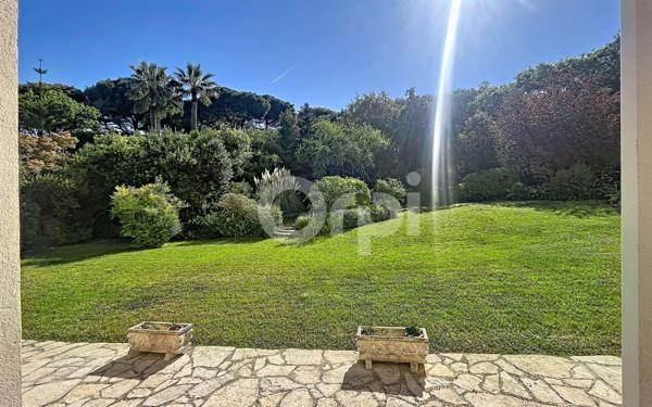 Appartement à vendre    4 pièces • 133,65 m2 Antibes