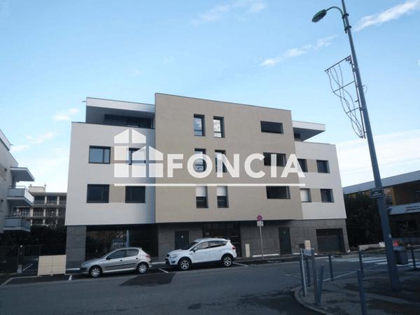 Location Appartement 3 pièces 69.35 m² - 77 AVENUE DE LA REPUBLIQUE Seyssinet Pariset 38170