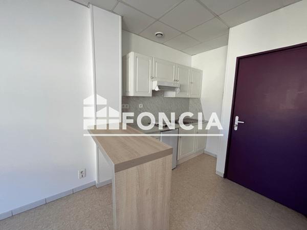 Location Studio 24.39 m² - 52 RUE MONTBRON Angouleme 16000
