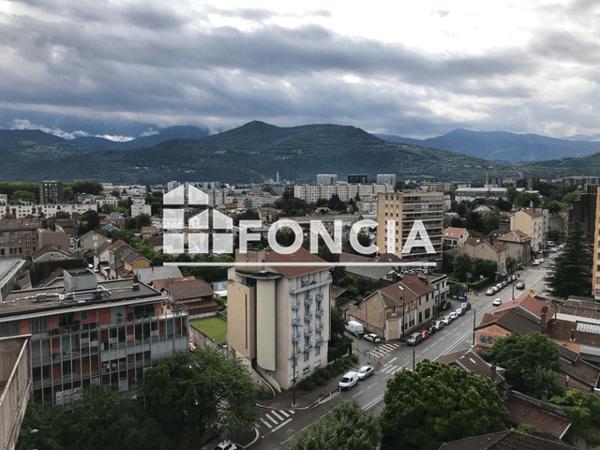 Location Studio meublé 9.86 m² - 12 B AVENUE JEAN PERROT Grenoble 38100