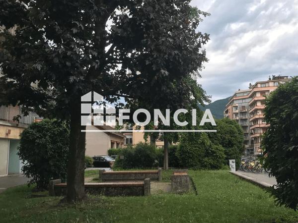 Location Studio meublé 9.86 m² - 12 B AVENUE JEAN PERROT Grenoble 38100