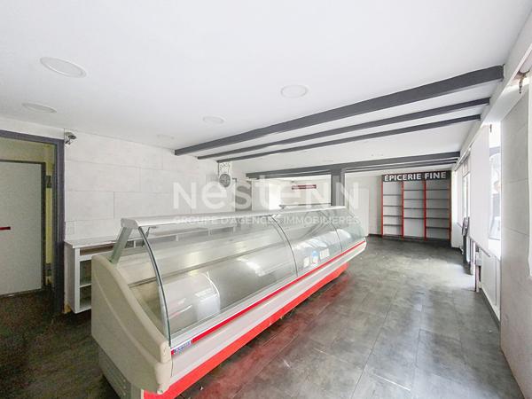 A vendre : Local commercial avec appartement, centre de Muzillac