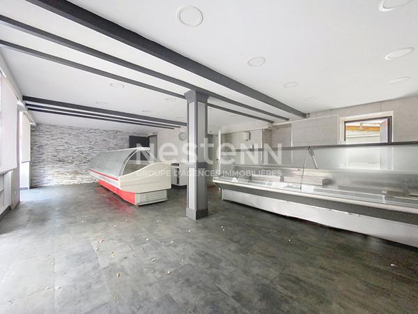 A vendre : Local commercial avec appartement, centre de Muzillac