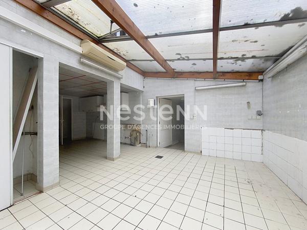 A vendre : Local commercial avec appartement, centre de Muzillac