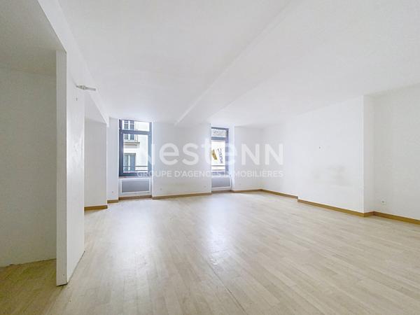 A vendre : Local commercial avec appartement, centre de Muzillac