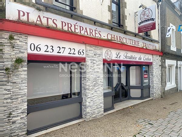 A vendre : Local commercial avec appartement, centre de Muzillac