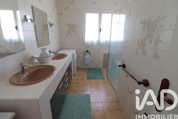 Maison à vendre 5 pièces 117 m² Montguyon