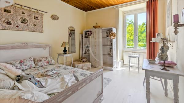 Exceptionnelle propriété de caractère avec gîte et dépendances