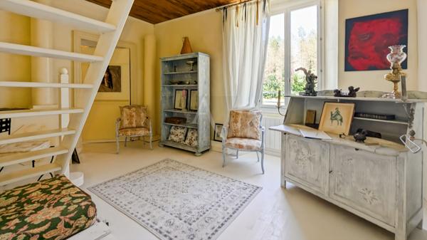 Exceptionnelle propriété de caractère avec gîte et dépendances