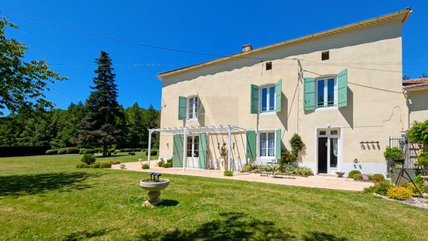Exceptionnelle propriété de caractère avec gîte et dépendances