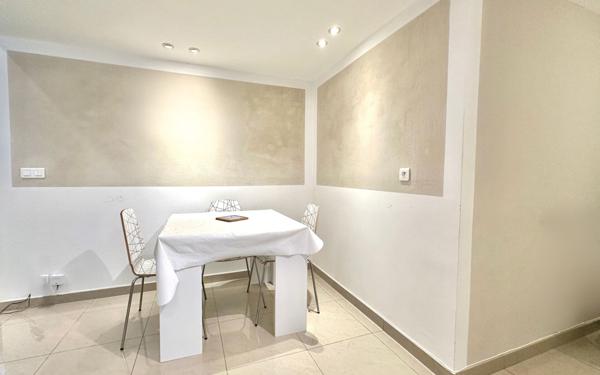 Appartement à vendre    2 pièces •  Nice