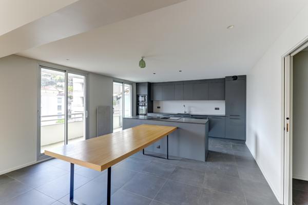 Appartement 5 pièce(s) 3 chambre(s) 137 m²