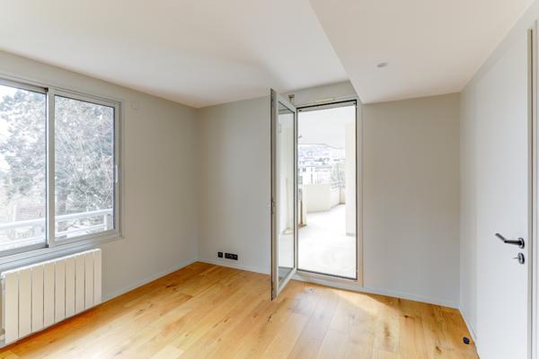 Appartement 5 pièce(s) 3 chambre(s) 137 m²