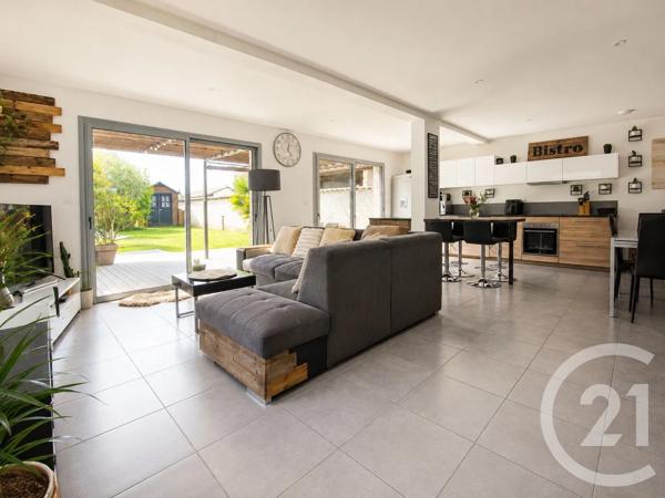 Maison à vendre  4 pièces - 97 m 2   GENAS  - 69