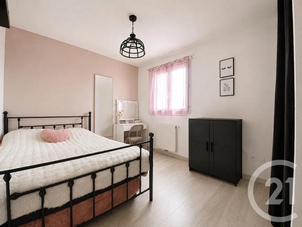 Maison à vendre  4 pièces - 97 m 2   GENAS  - 69
