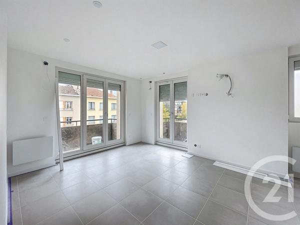 Appartement à vendre  2 pièces - 46,76 m 2   GIVORS  - 69
