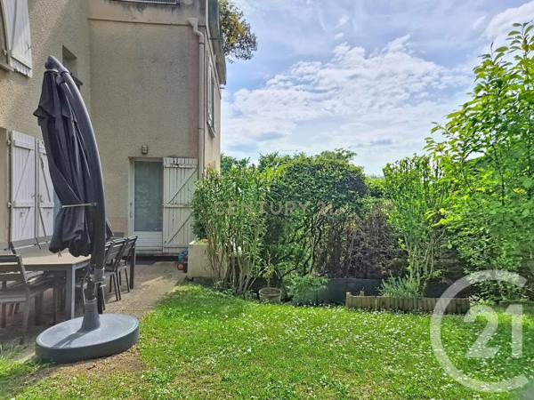 Appartement Duplex à vendre  4 pièces - 84 m 2   SATHONAY CAMP  - 69
