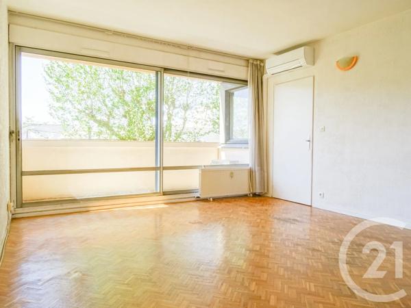 Appartement Duplex à vendre  4 pièces - 84 m 2   SATHONAY CAMP  - 69