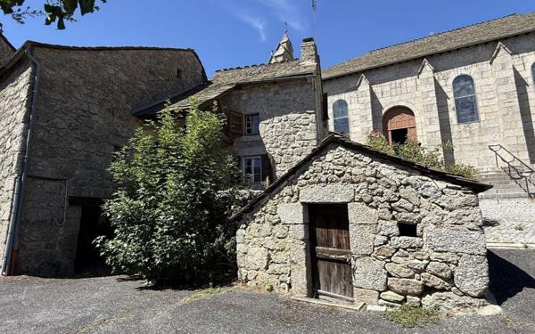 Maison à vendre    4 pièces •  Rieutort-de-Randon